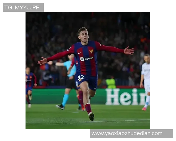 费尔明送小球迷训练服，温暖心灵，激励梦想