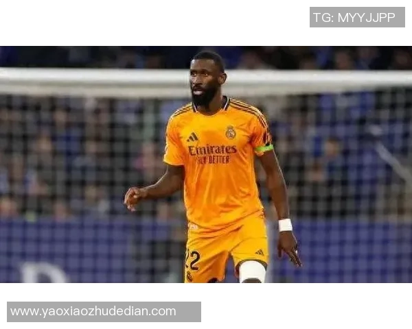 皇马锋线引援类型争议:传奇重建的抉择迷思 皇马锋线引援类型争议:传奇重建的抉择迷思